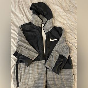Nike Basketball jacket size L